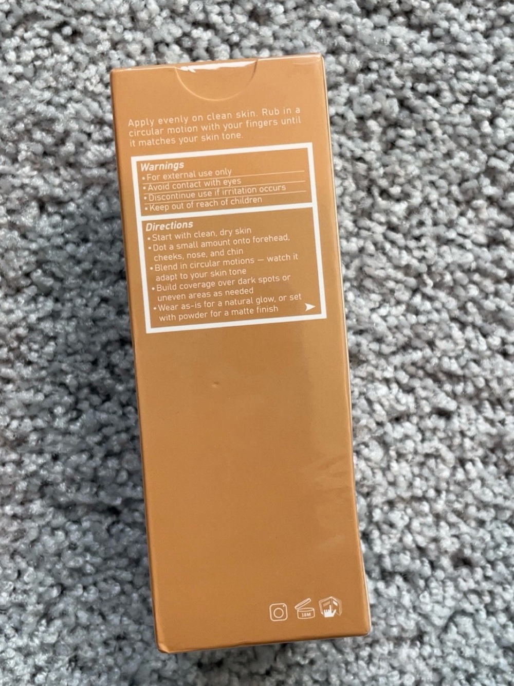 Color-Changing Foundation - Warm Tan - Picture 3 of 5